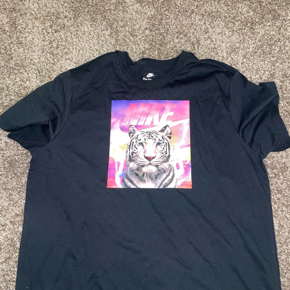 Nike Black Graphic T-Shirt with Tiger Print Mens Xl